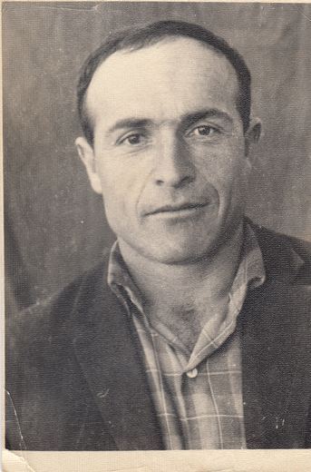 The Gevorkyan family album, Khachik, Armenia