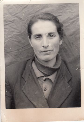 The Sargsyan family album, Khachik, Armenia