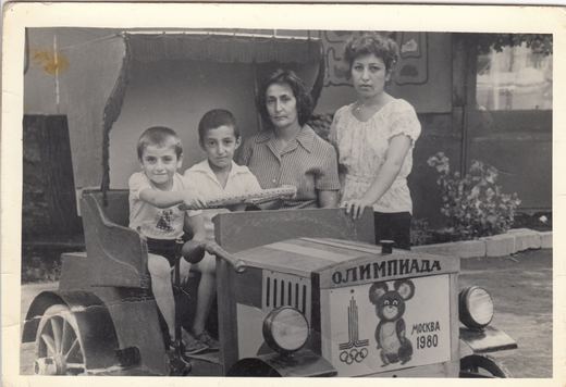 The Grigoryan family album, Khachik, Armenia